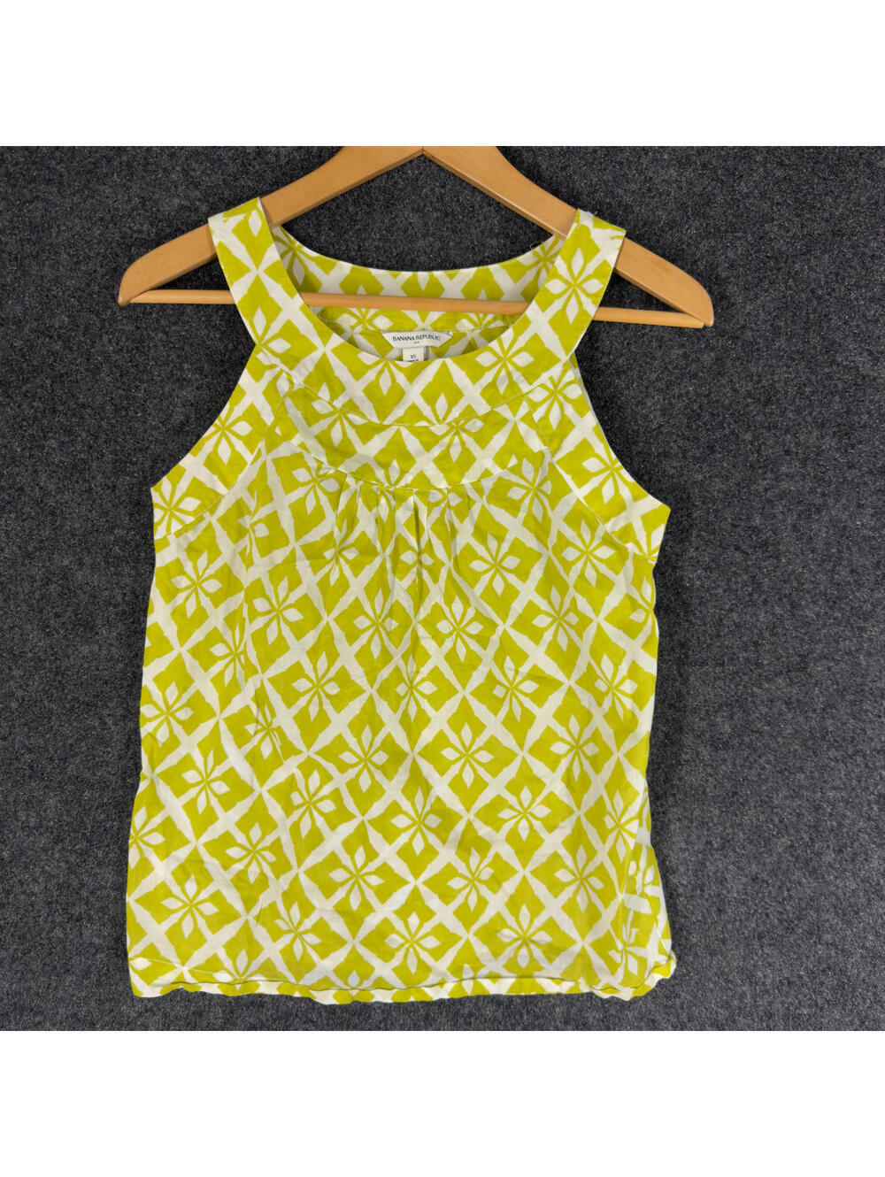 Banana Republic Blouse Women XS Yellow Geometric Sleeveless Wide Strap Cotton